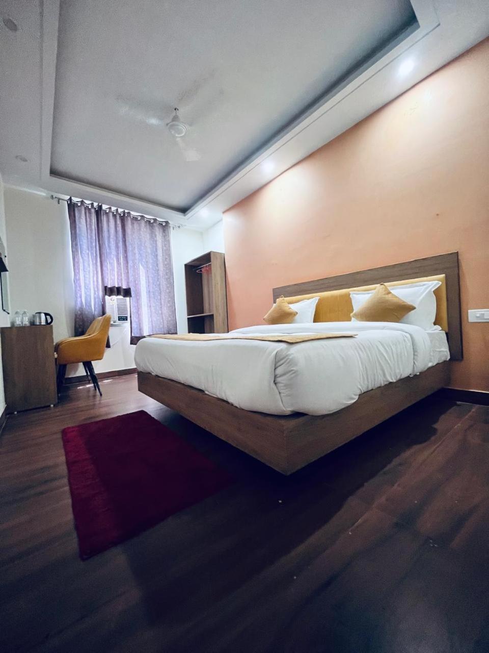 The Rise At Delhi Airport Hotel 3*