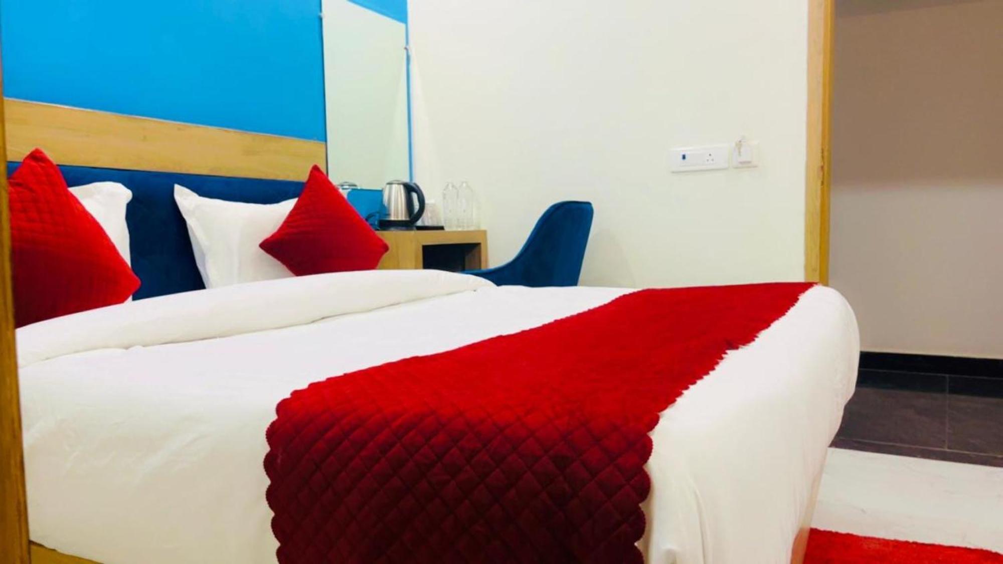 Hotel The Rise At Delhi Airport New Delhi