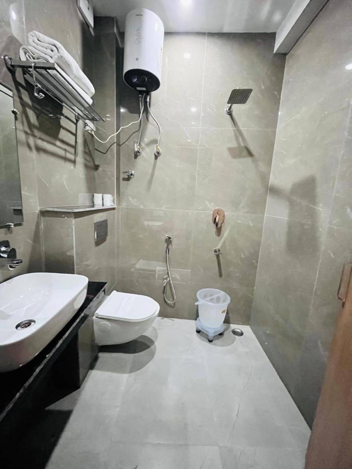 Hotel The Rise At Delhi Airport New Delhi