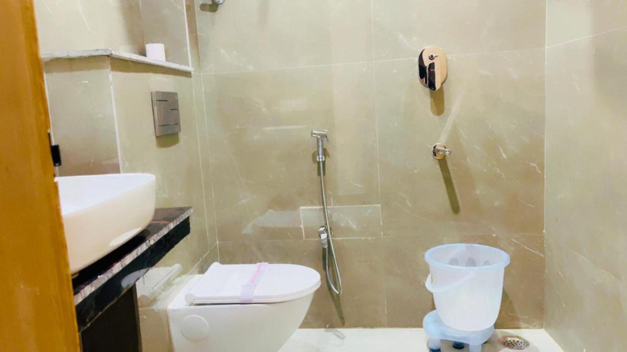 Hotel The Rise At Delhi Airport 3*