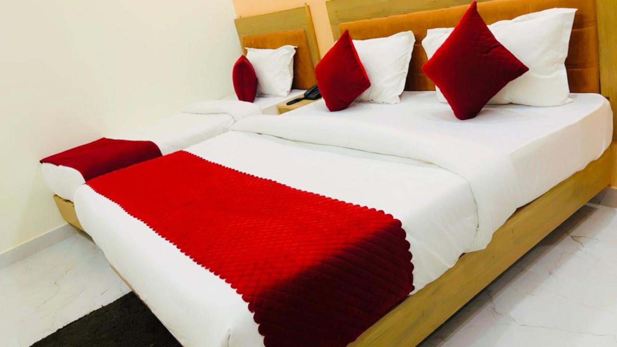 Hotel The Rise At Delhi Airport